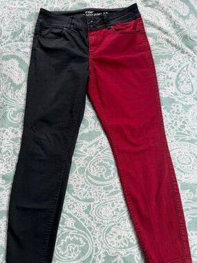 HOT TOPIC Two-Tone Black and Red Super Skinny Jeans Size 13